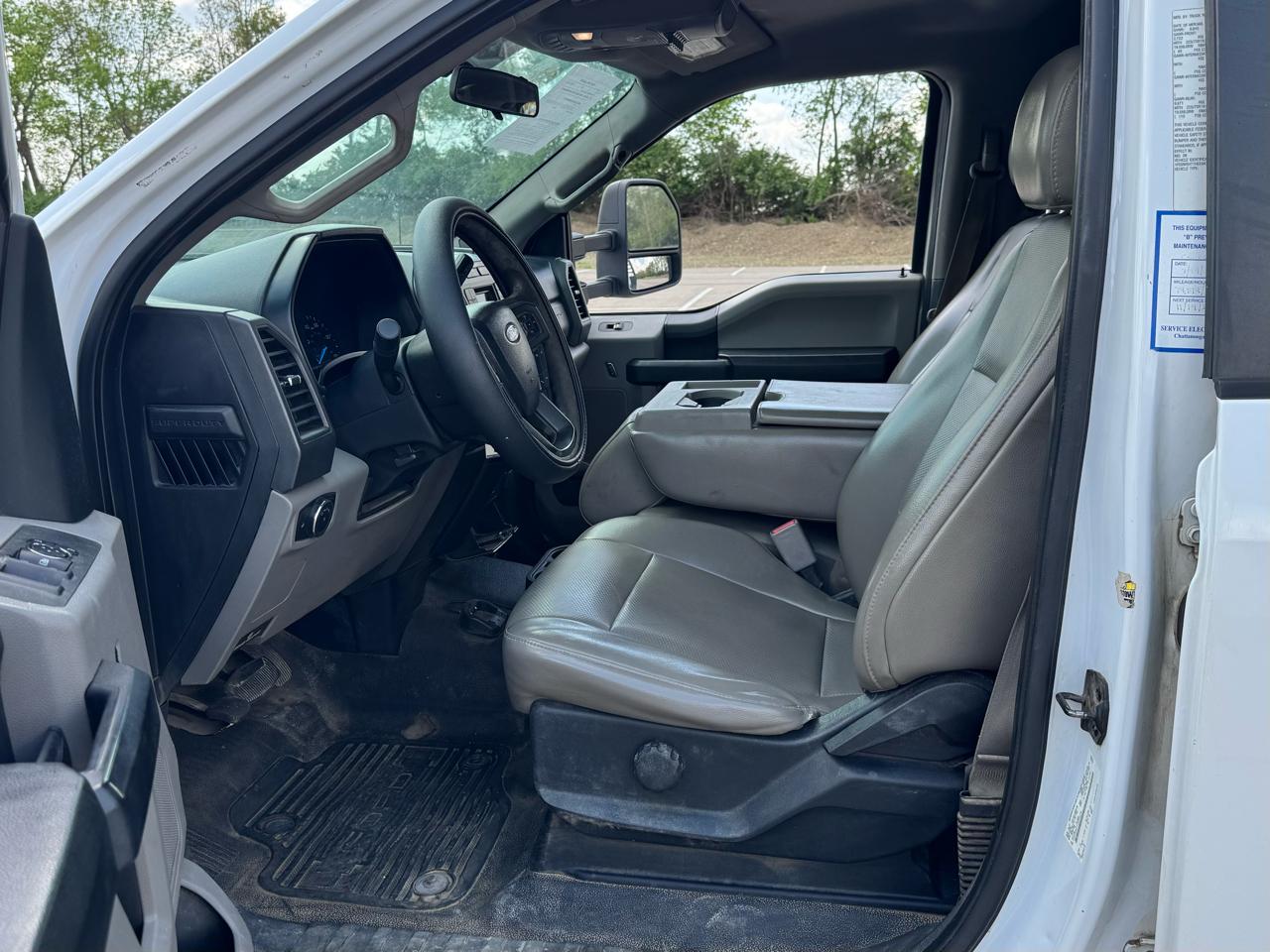 Ford F-550 Crew Cab DRW 4WD 2017