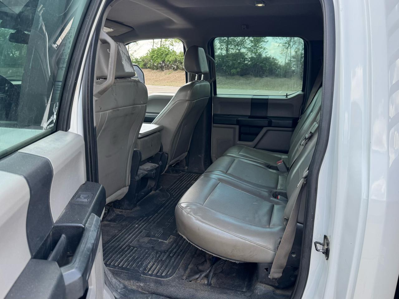 Ford F-550 Crew Cab DRW 4WD 2017