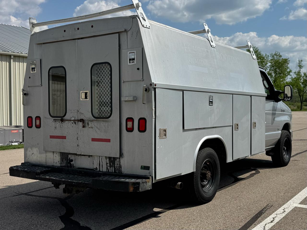 Ford Econoline E-350 Super Duty 2012