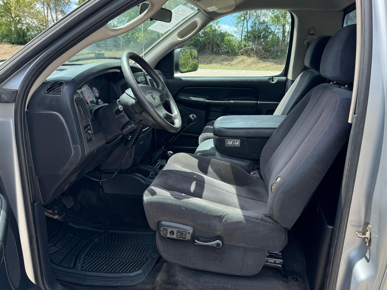Dodge Ram 3500 ST 4WD DRW 2003