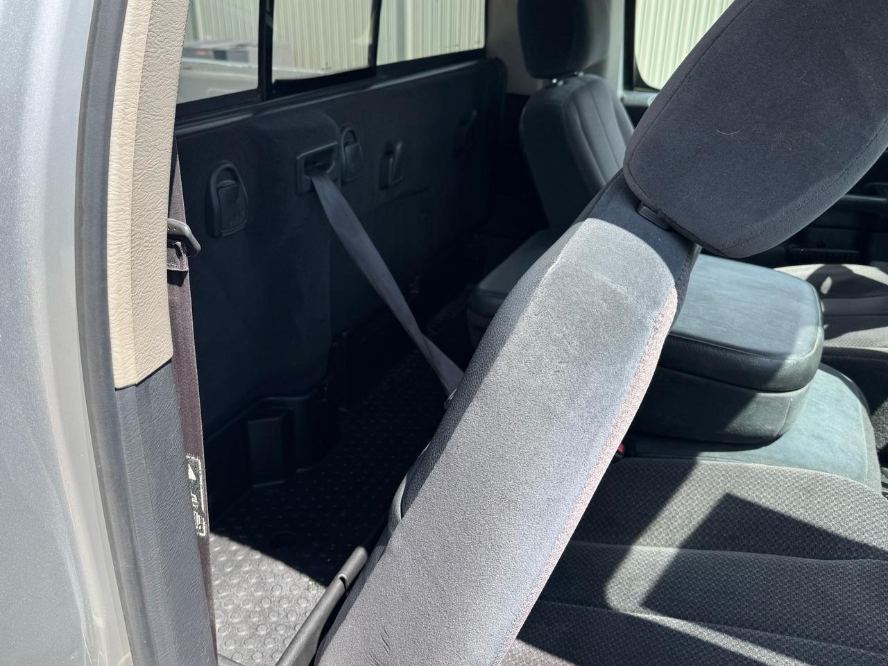 Dodge Ram 3500 ST 4WD DRW 2003