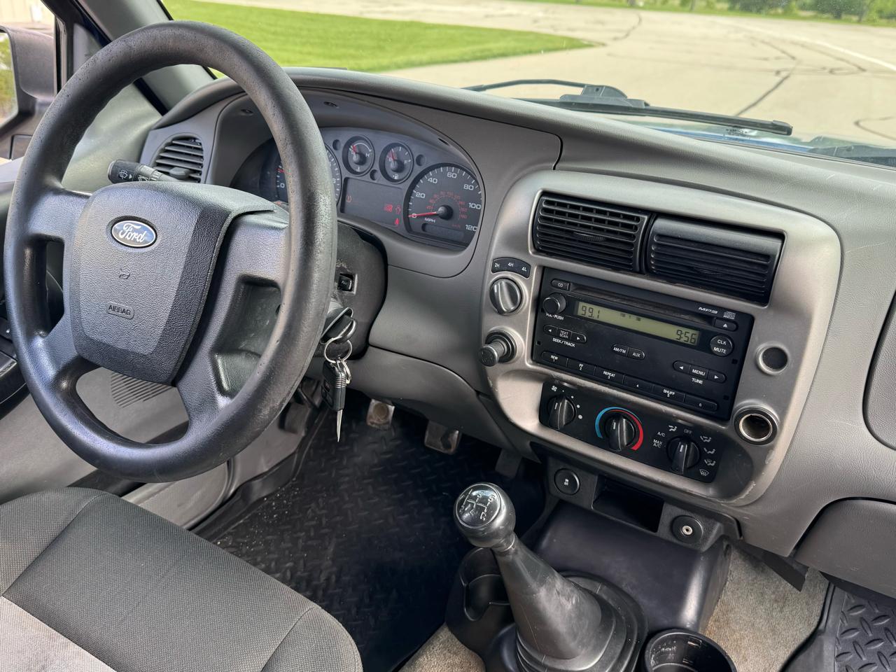 Ford Ranger XLT SuperCab 4-Door 4WD 2011