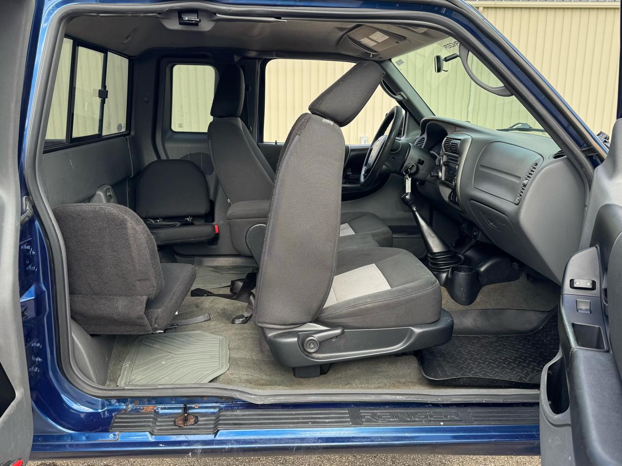 Ford Ranger XLT SuperCab 4-Door 4WD 2011