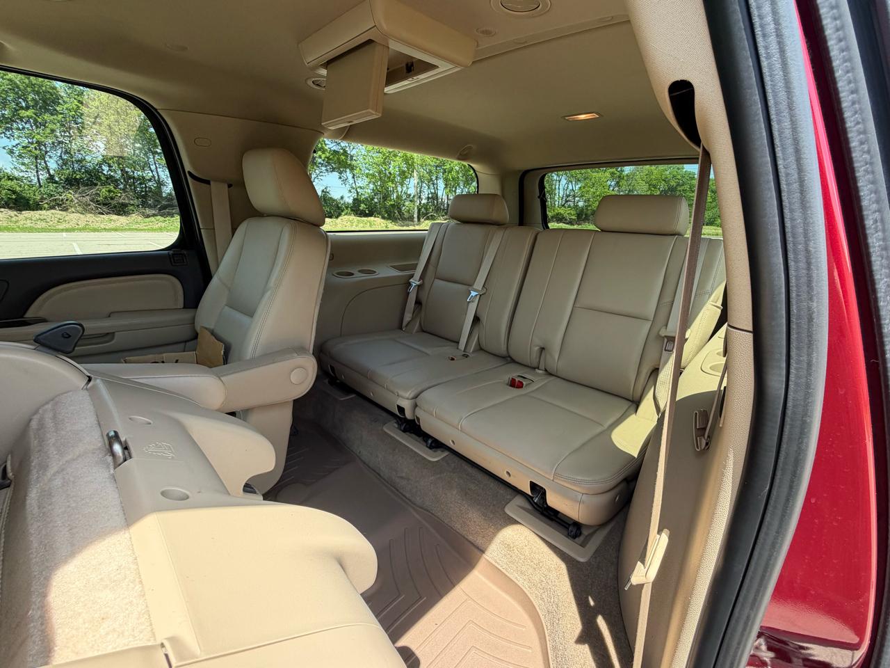 GMC Yukon Denali XL 4WD 2011