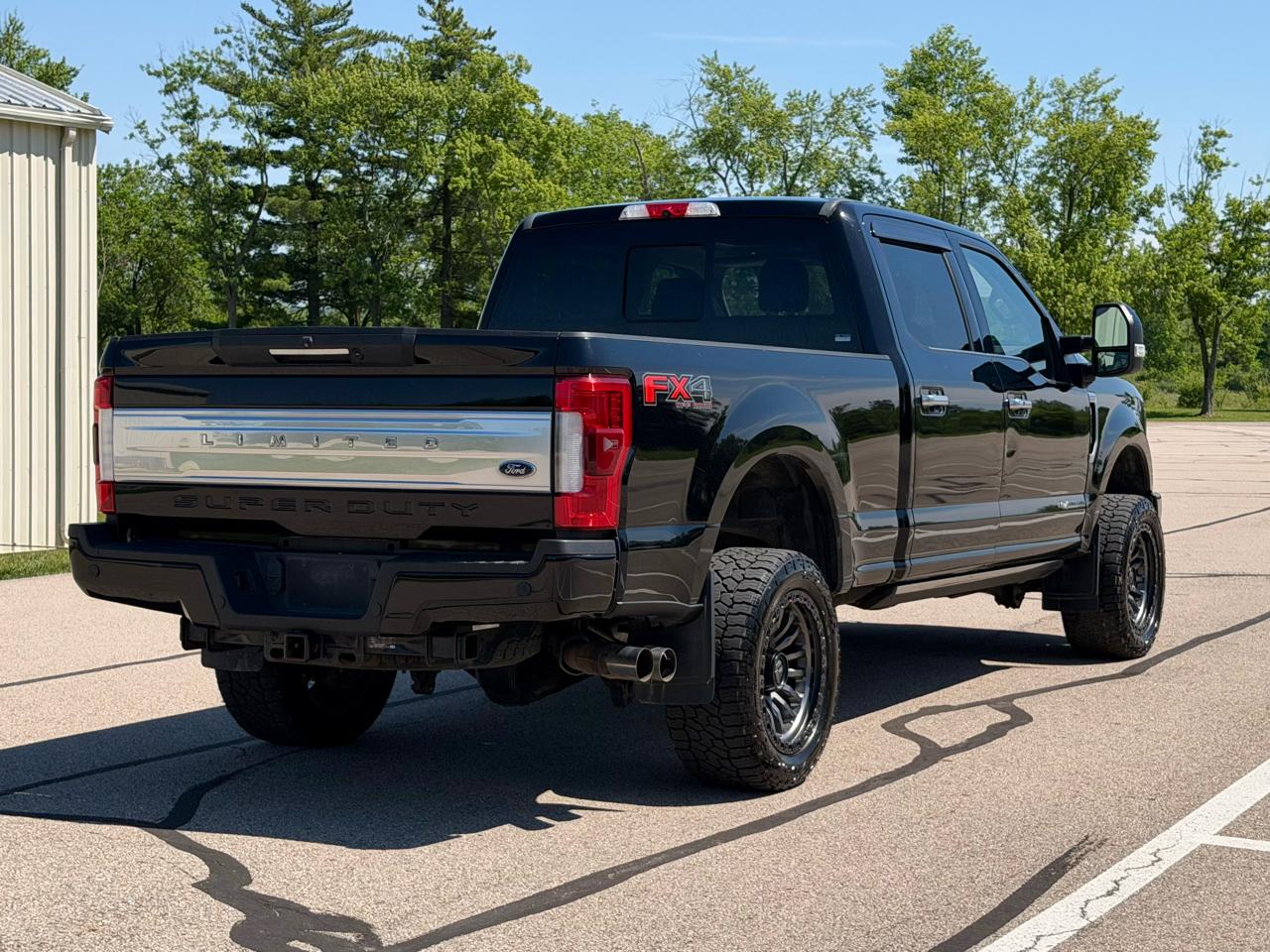 Ford F-350 SD Lariat Crew Cab 4WD 2018