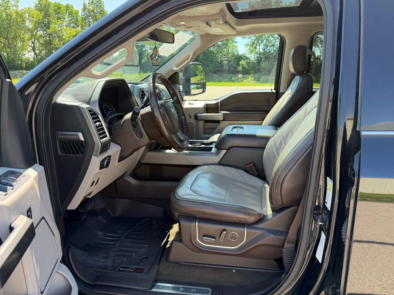 Ford F-350 SD Lariat Crew Cab 4WD 2018