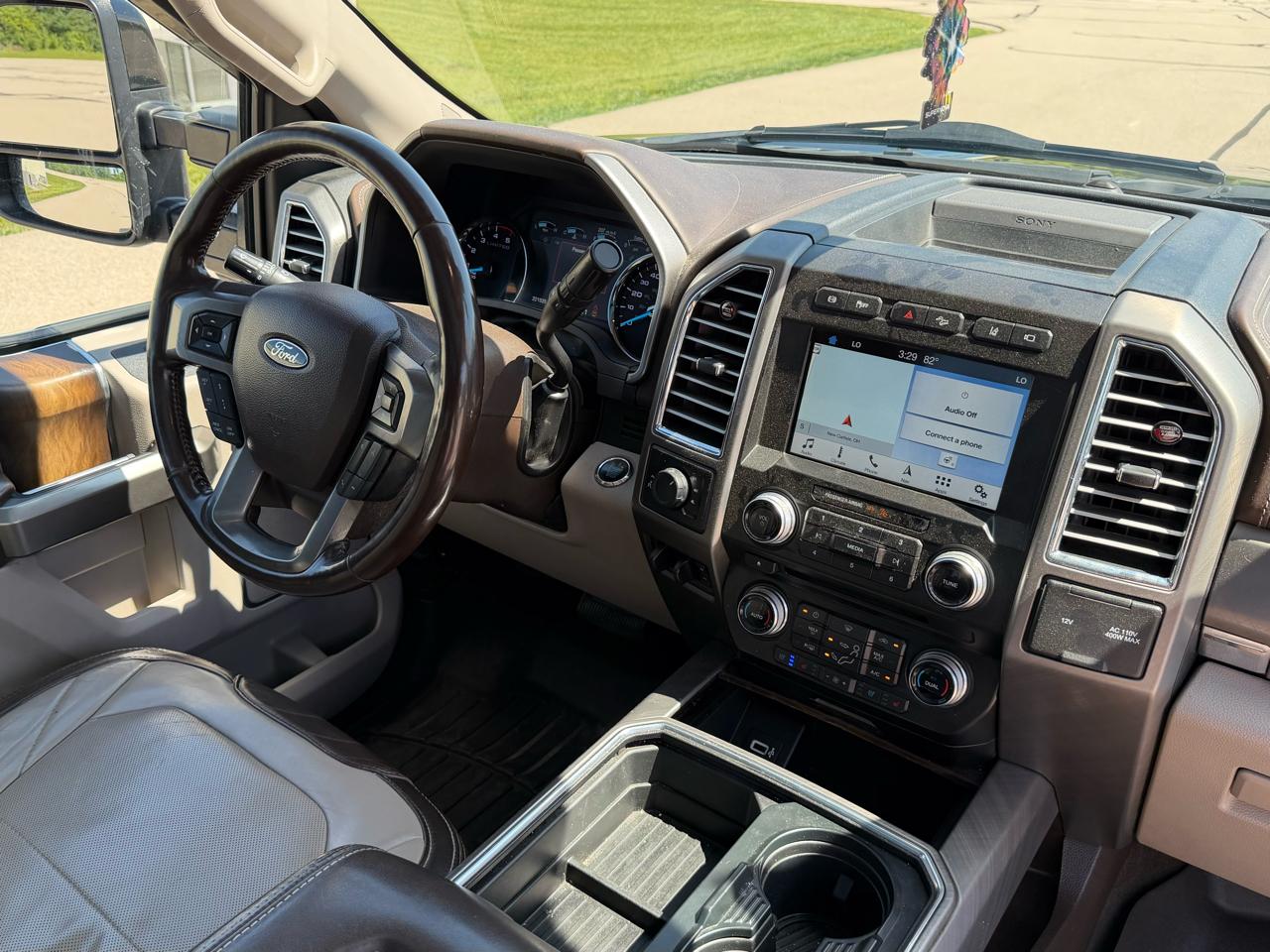 Ford F-350 SD Lariat Crew Cab 4WD 2018