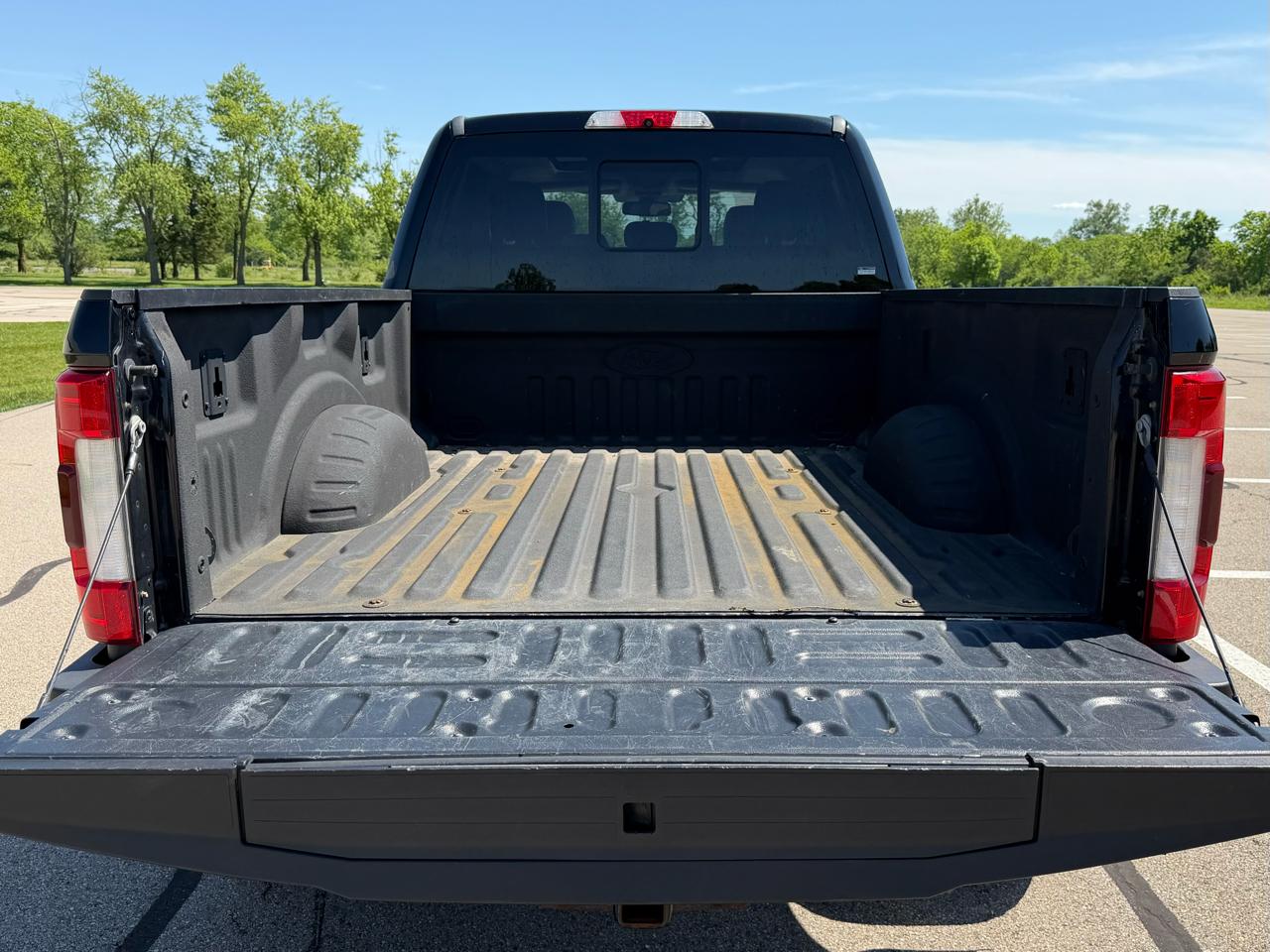 Ford F-350 SD Lariat Crew Cab 4WD 2018