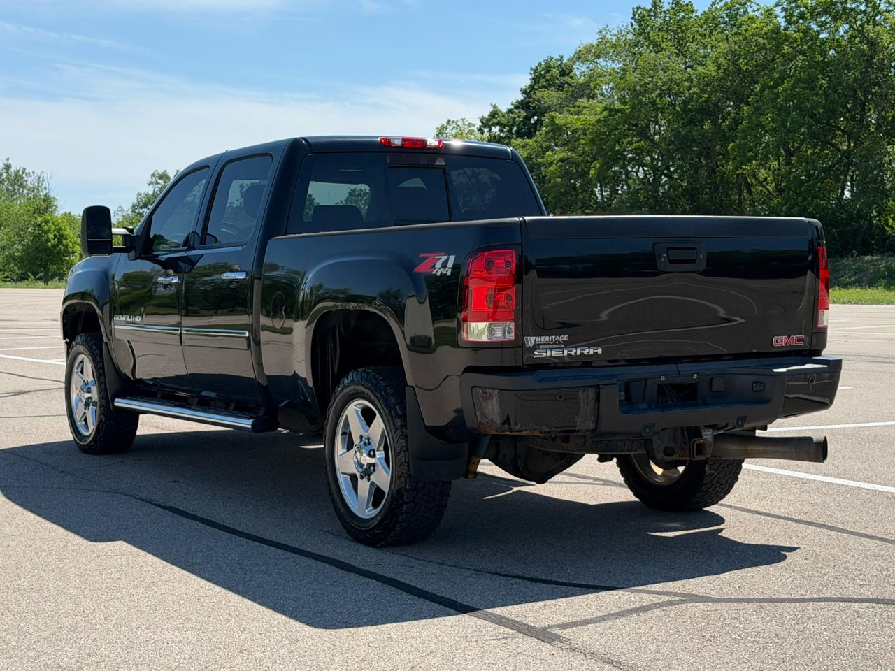 GMC Sierra 2500HD Denali Crew Cab 4WD 2013