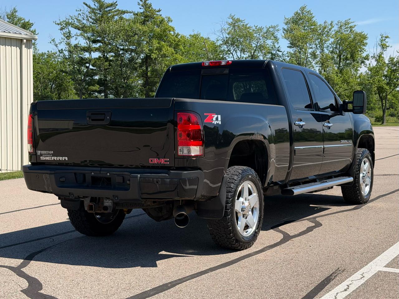 GMC Sierra 2500HD Denali Crew Cab 4WD 2013