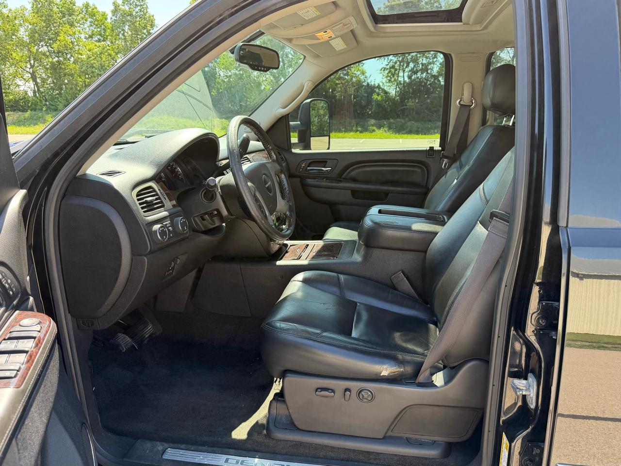 GMC Sierra 2500HD Denali Crew Cab 4WD 2013