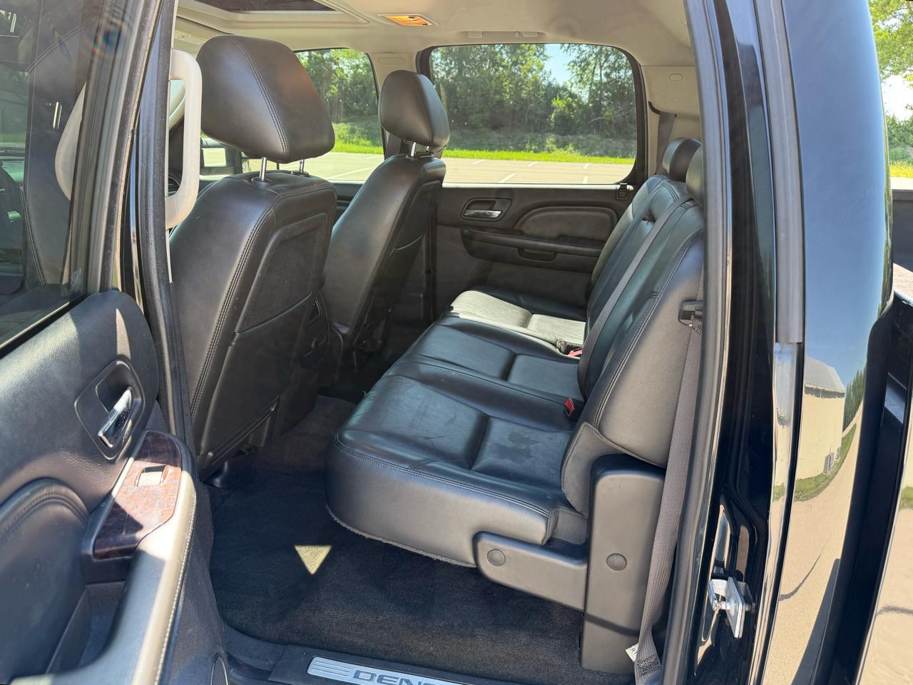 GMC Sierra 2500HD Denali Crew Cab 4WD 2013