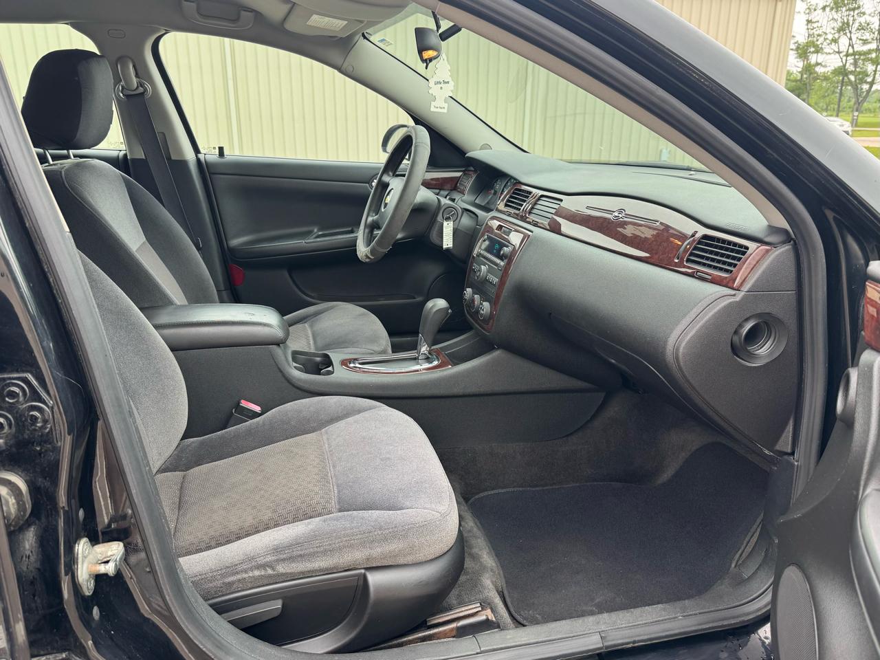 Chevrolet Impala LS 2011