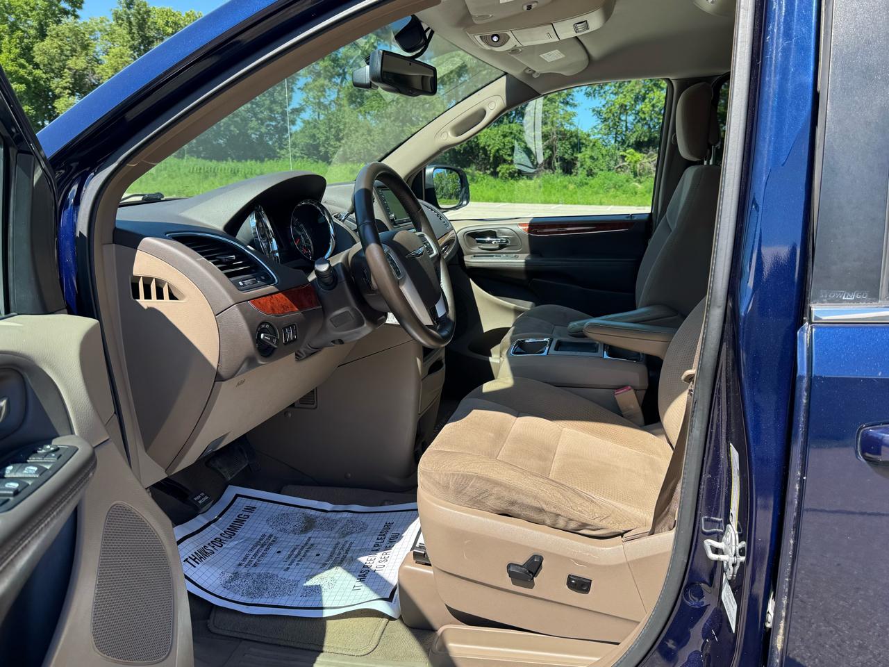 Chrysler Town & Country Touring 2014