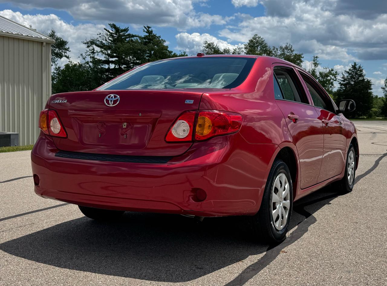 Toyota Corolla Base 5-Speed MT 2010