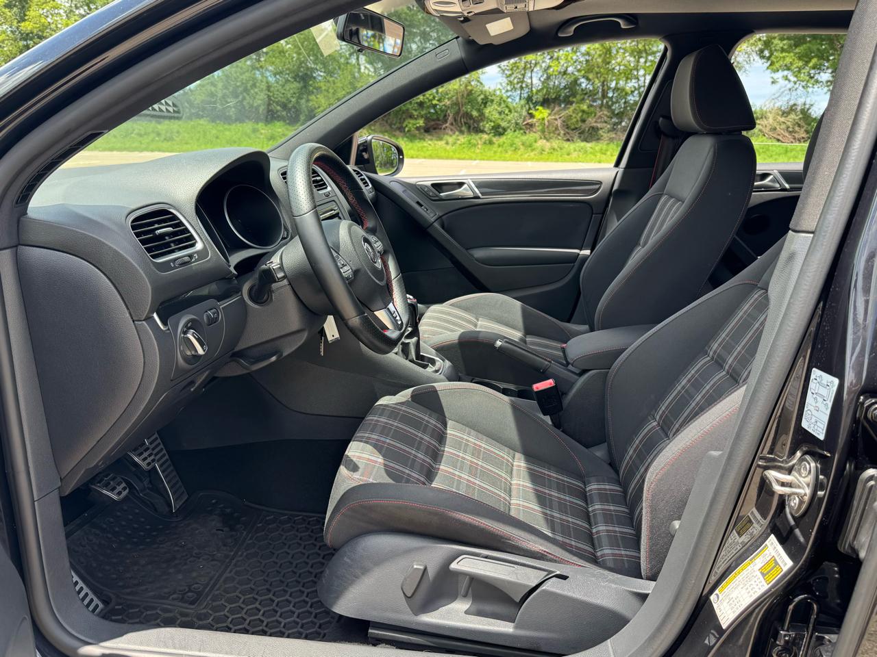 Volkswagen GTI Wolfsburg Edition 4-Door 2014