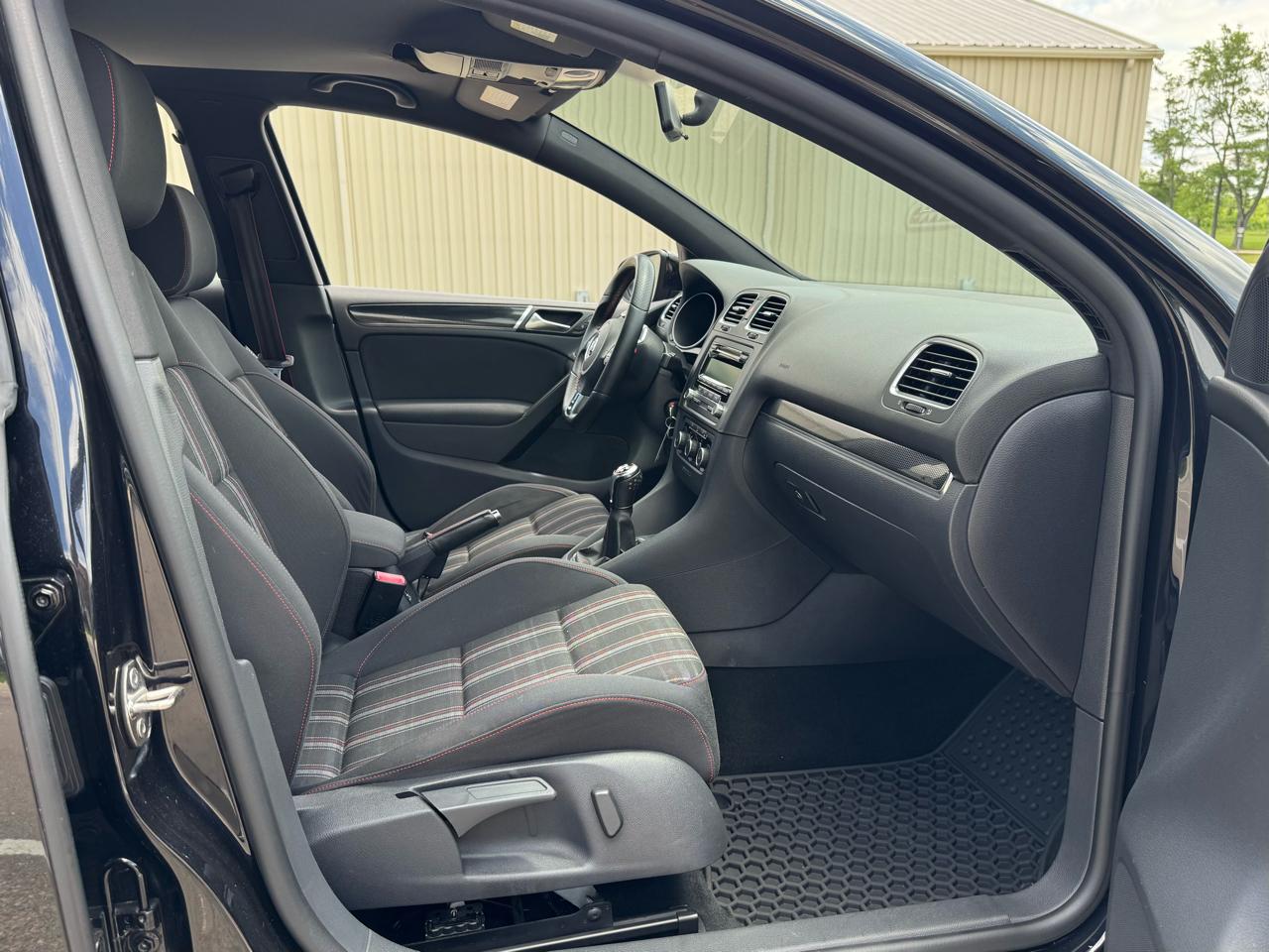 Volkswagen GTI Wolfsburg Edition 4-Door 2014