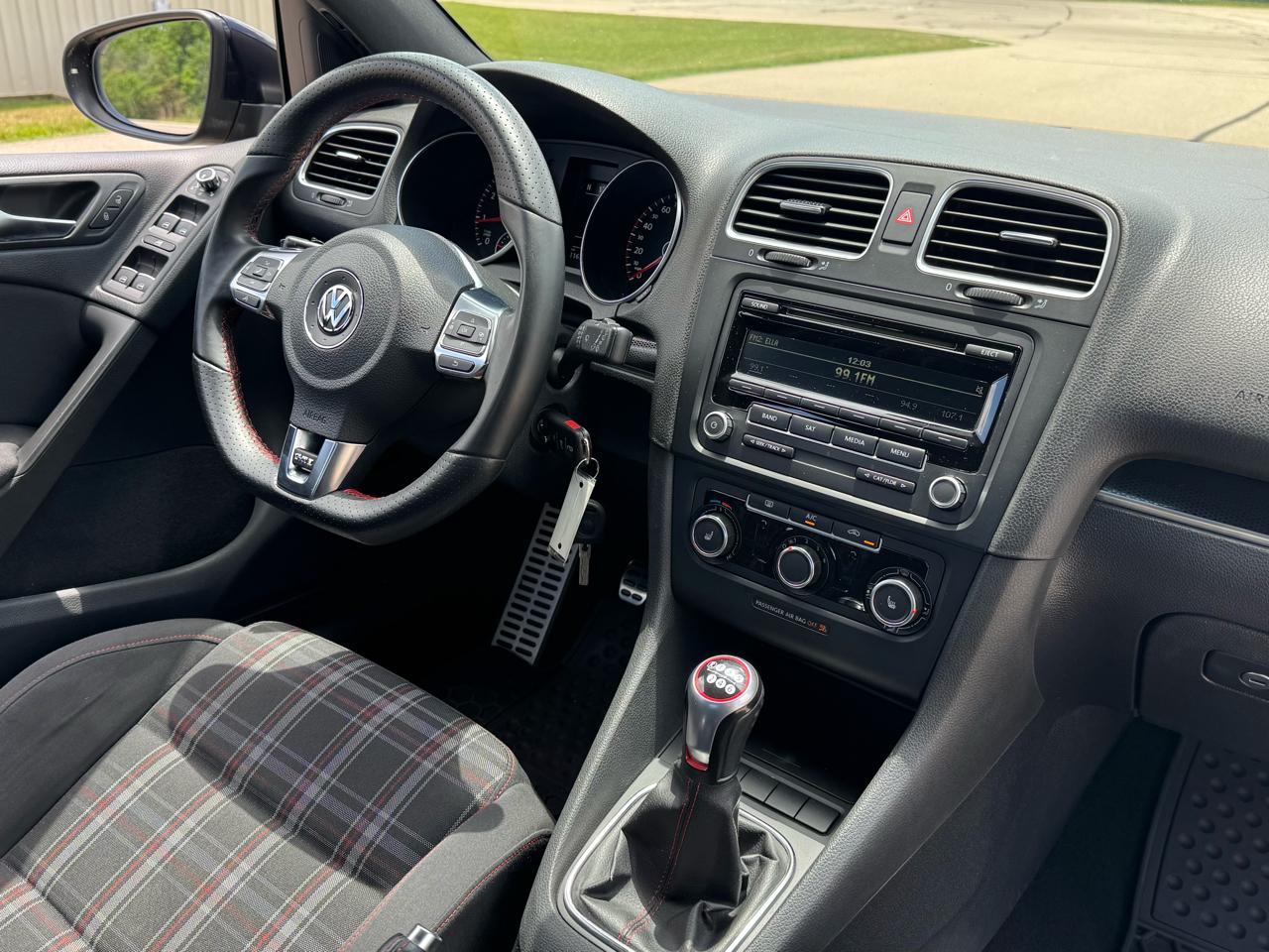 Volkswagen GTI Wolfsburg Edition 4-Door 2014