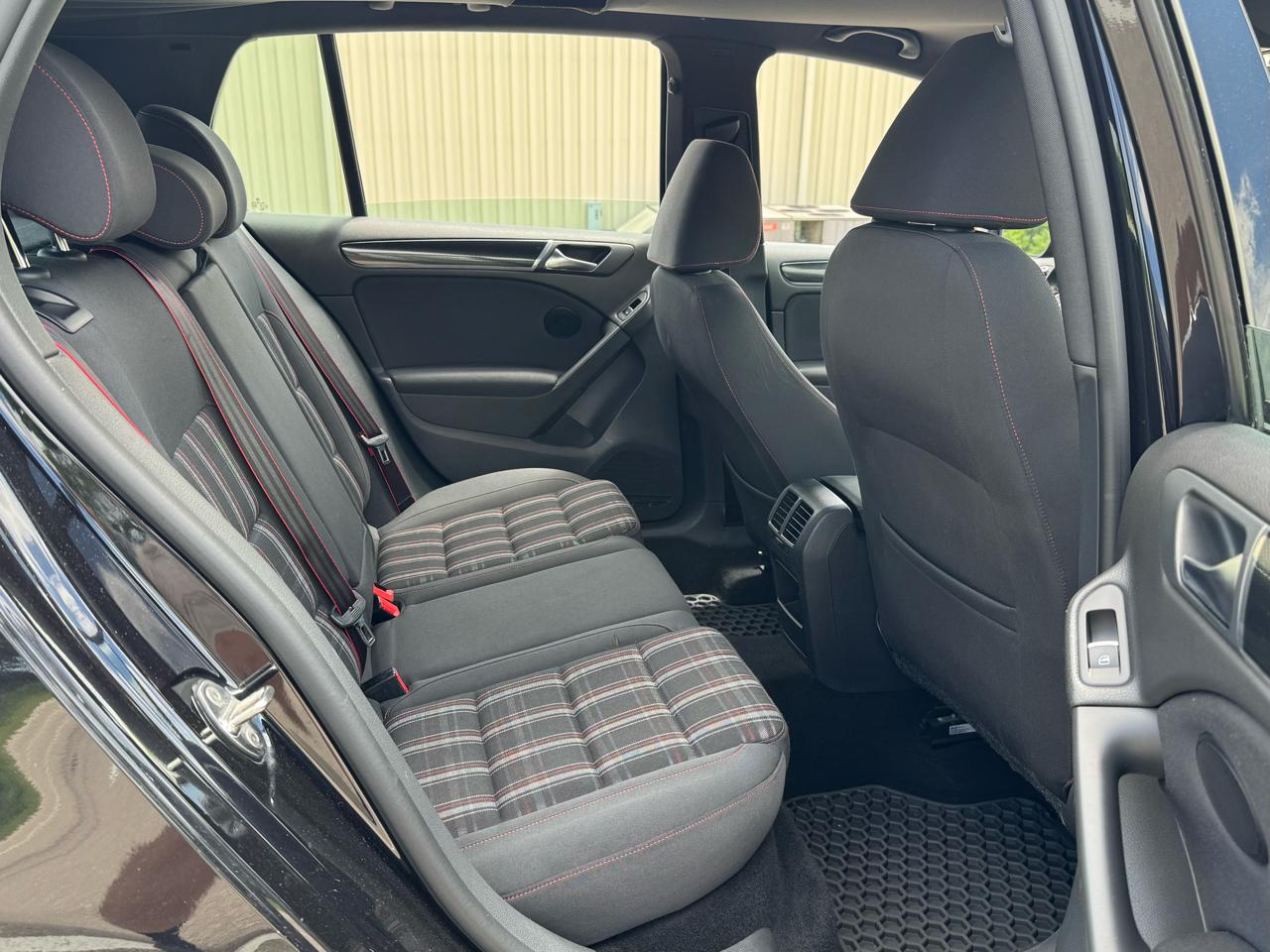 Volkswagen GTI Wolfsburg Edition 4-Door 2014