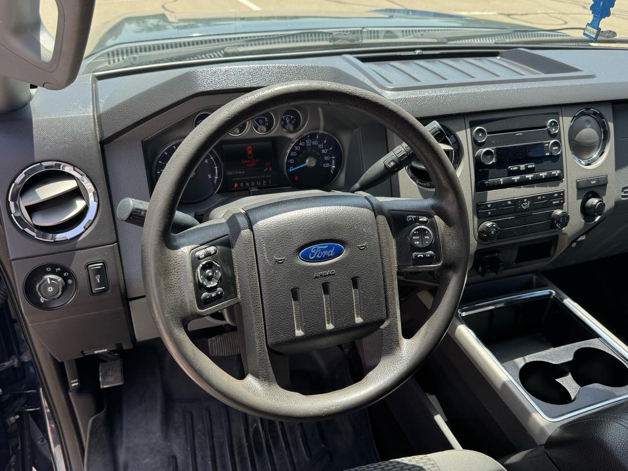 Ford F-350 SD XLT Crew Cab Long Bed DRW 4WD 2016
