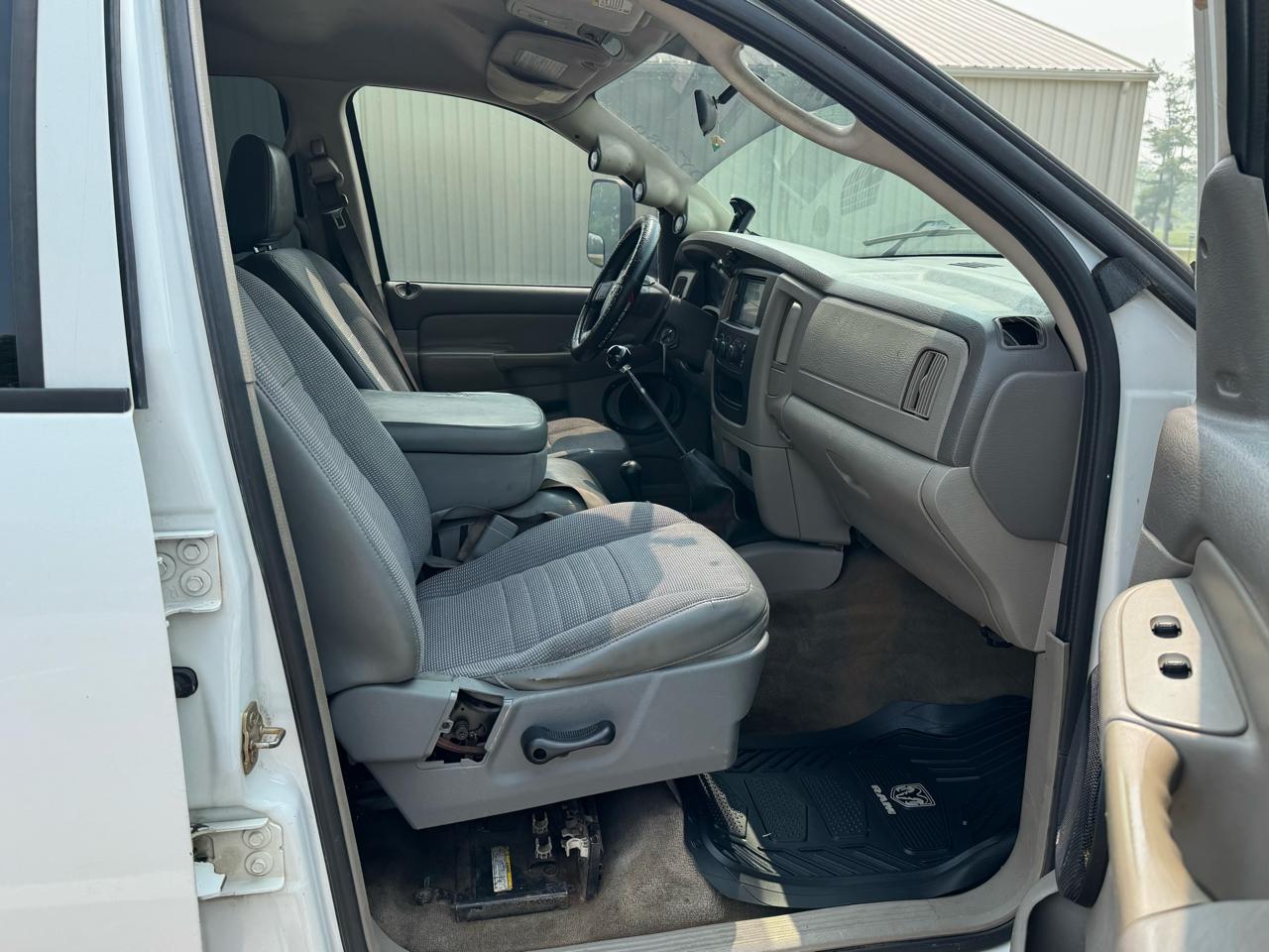 Dodge Ram 3500 ST Quad Cab Long Bed 4WD DRW 2005