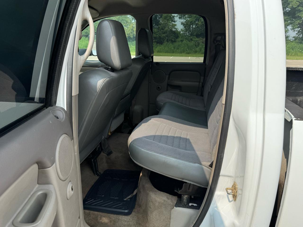 Dodge Ram 3500 ST Quad Cab Long Bed 4WD DRW 2005