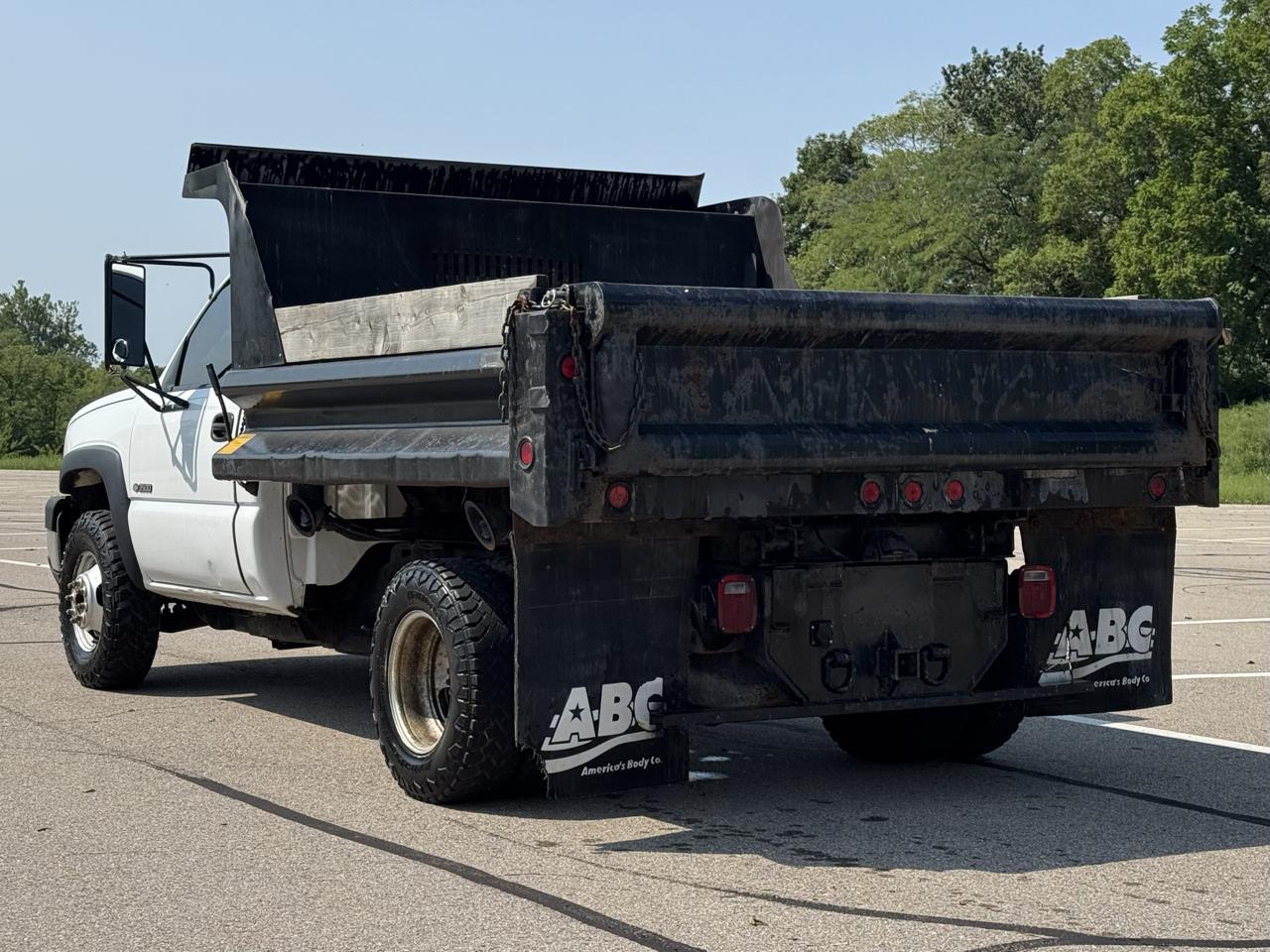 Chevrolet Silverado 3500 Work Truck 4WD 2004