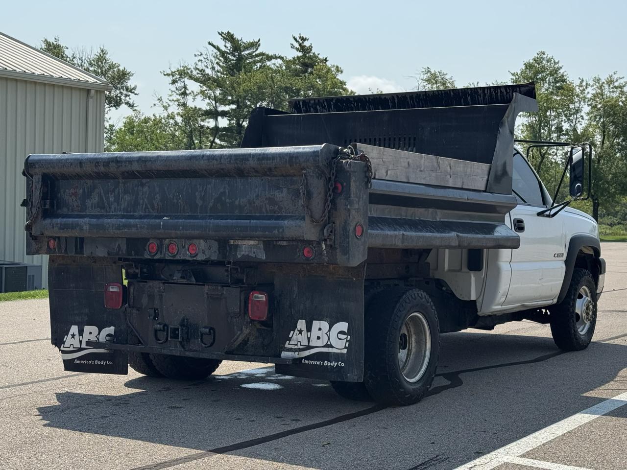 Chevrolet Silverado 3500 Work Truck 4WD 2004