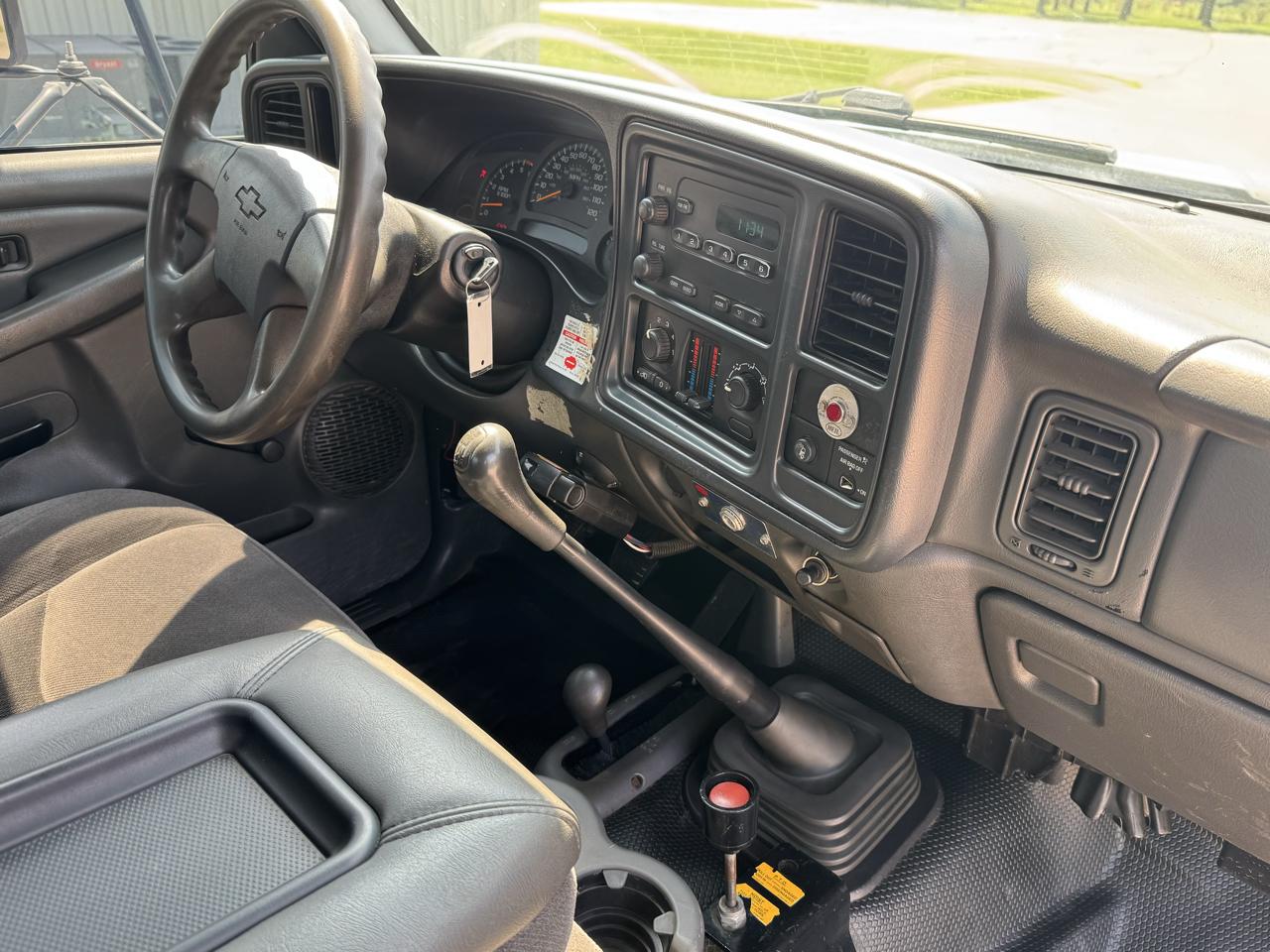 Chevrolet Silverado 3500 Work Truck 4WD 2004