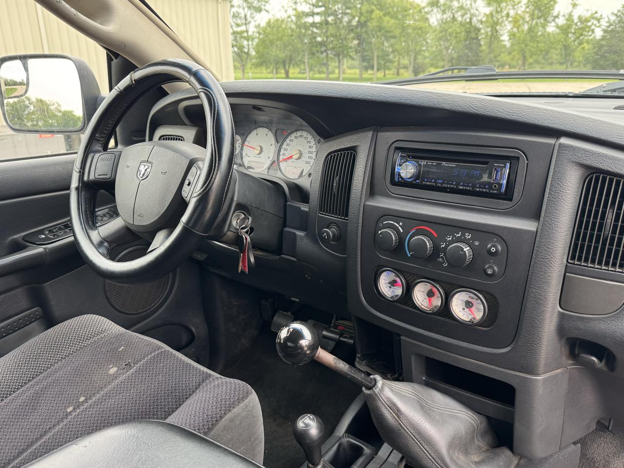 Dodge Ram 3500 SLT Quad Cab Long Bed 4WD 2005