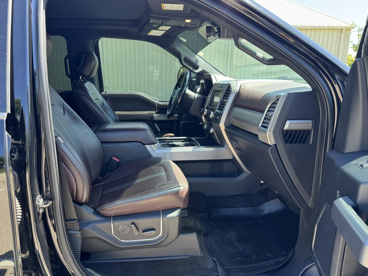Ford F-350 SD Lariat Crew Cab 4WD 2017