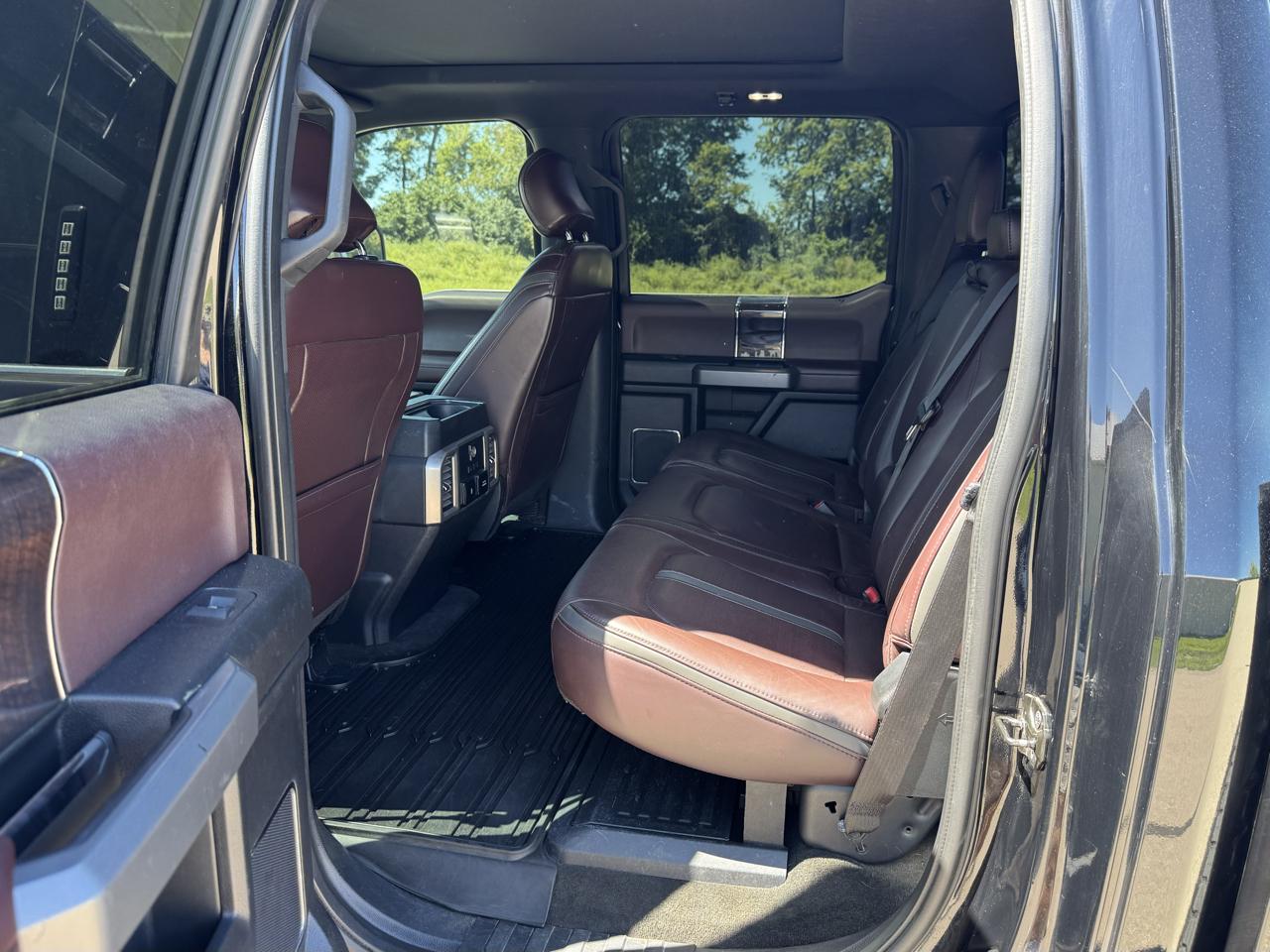 Ford F-350 SD Lariat Crew Cab 4WD 2017