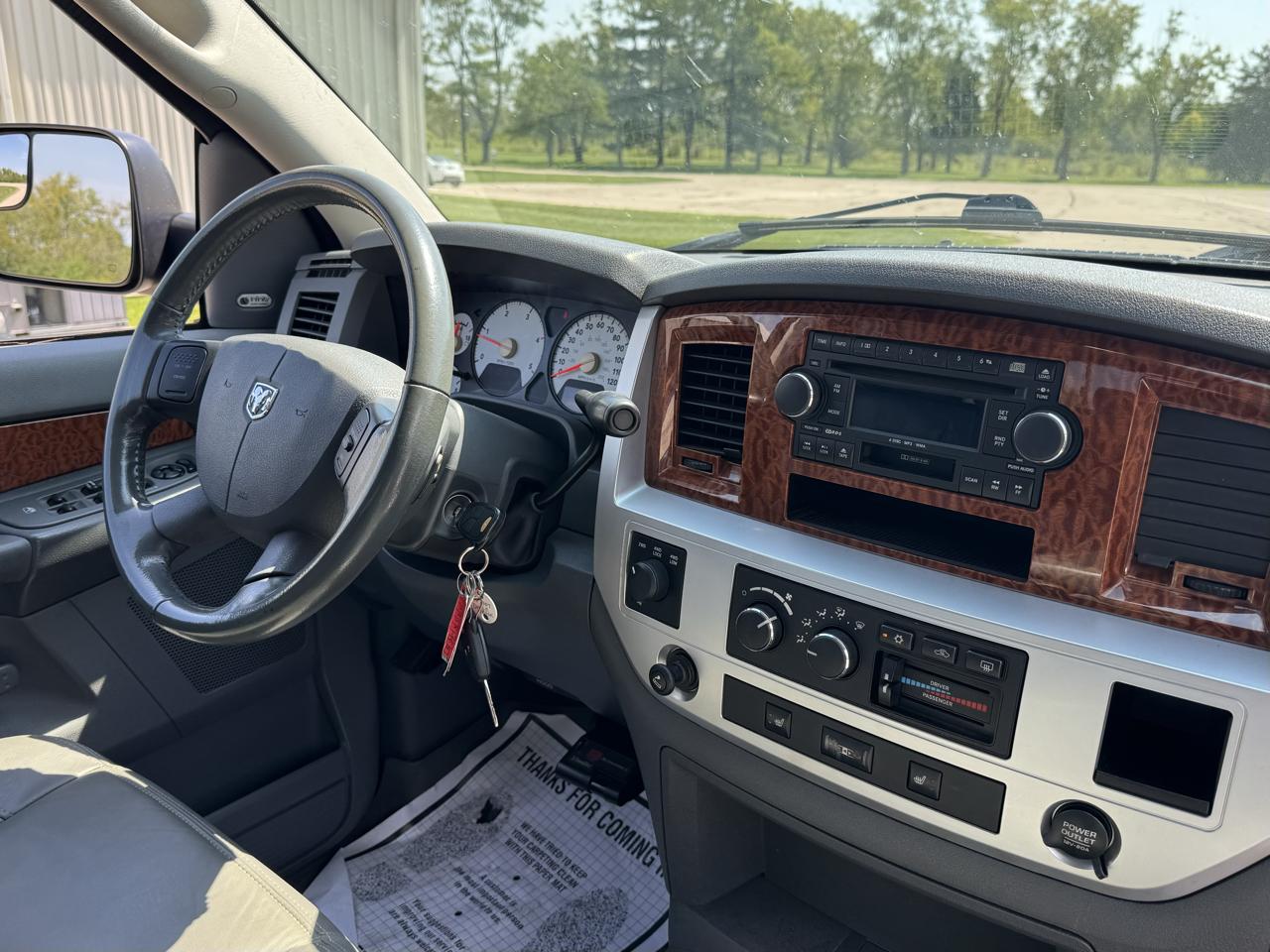 Dodge Ram 3500 SLT Mega Cab 4WD DRW 2007