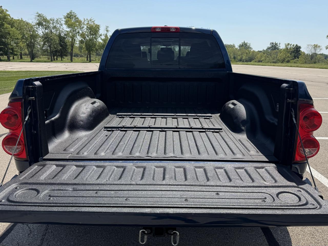 Dodge Ram 3500 SLT Mega Cab 4WD DRW 2007