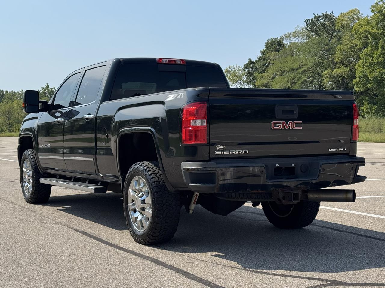GMC Sierra 2500HD Denali Crew Cab 4WD 2015
