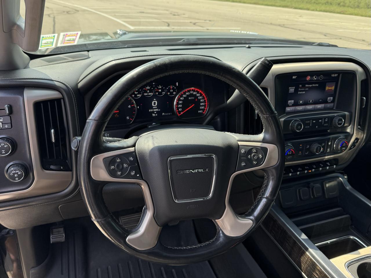 GMC Sierra 2500HD Denali Crew Cab 4WD 2015