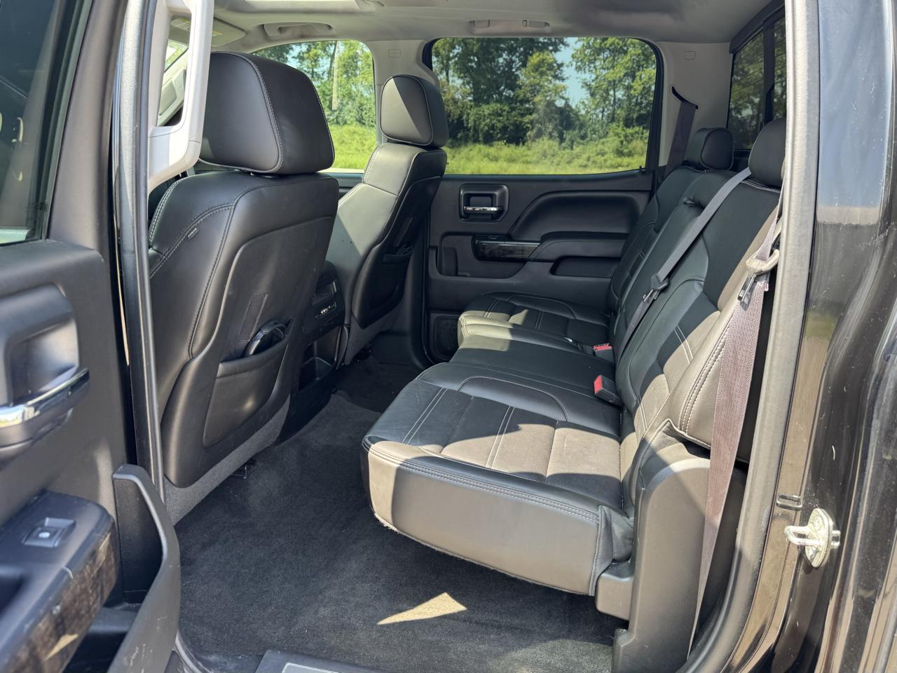 GMC Sierra 2500HD Denali Crew Cab 4WD 2015