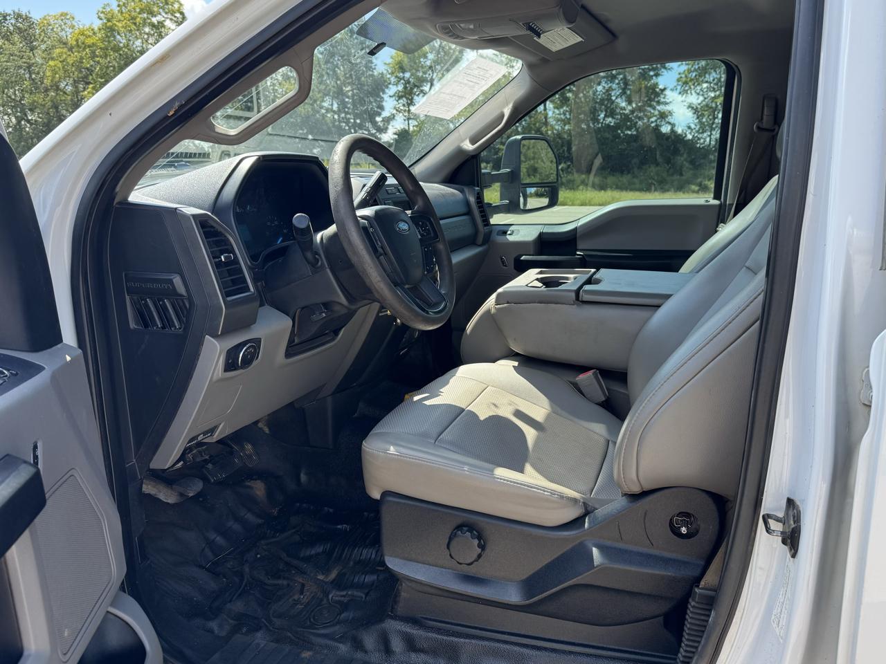 Ford F-550 Crew Cab DRW 2WD 2018