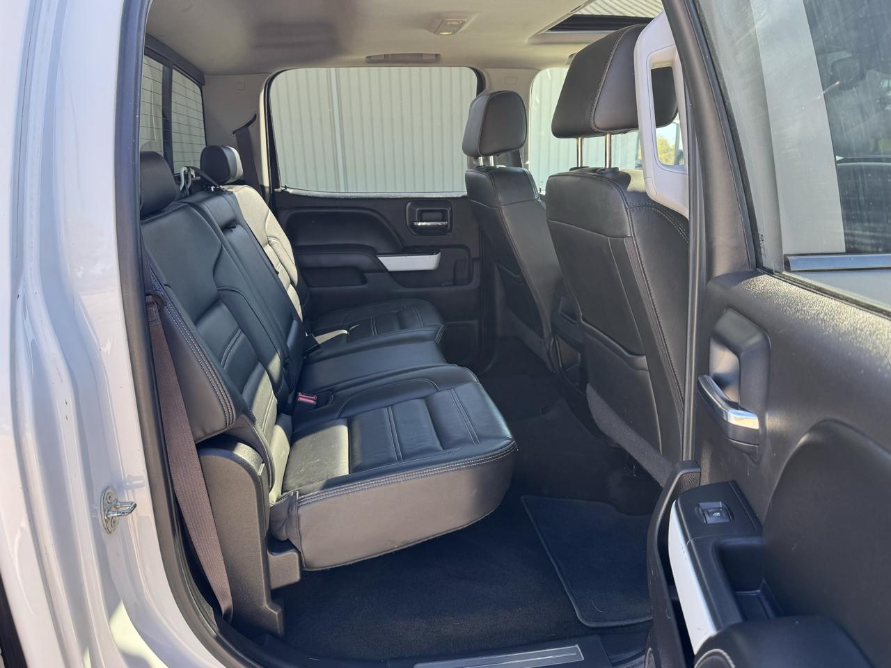 GMC Sierra 2500HD Denali Crew Cab 4WD 2017