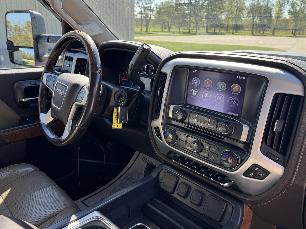 GMC Sierra 2500HD SLT Crew Cab 4WD 2015