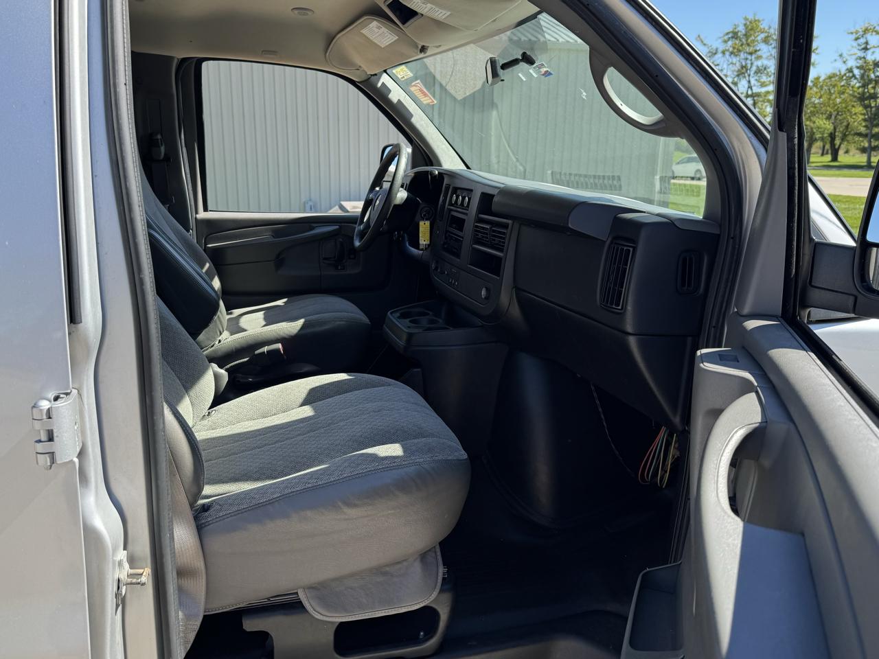 Chevrolet Express 1500 LS 2014