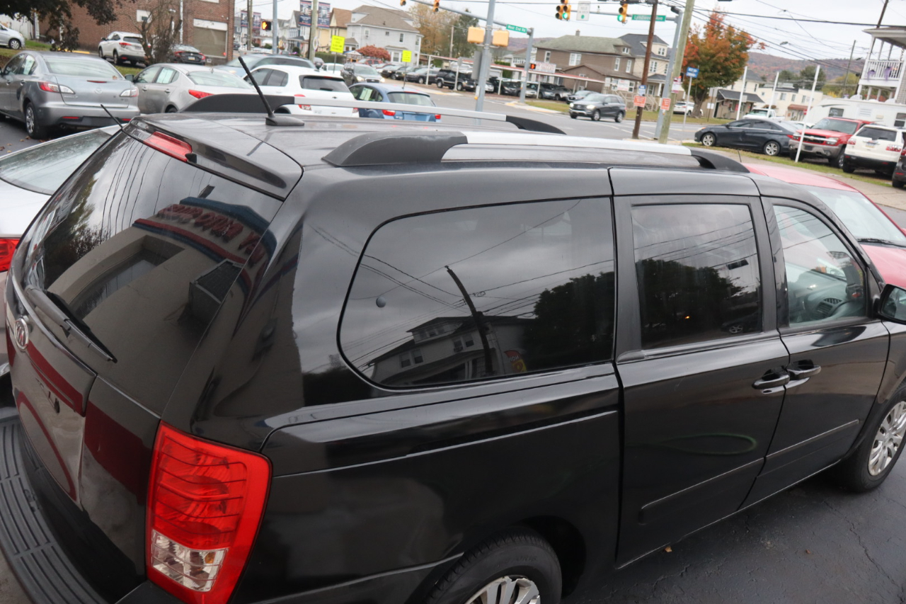 Kia Sedona LX LWB 2012 Kia Sedona LX LWB 2012