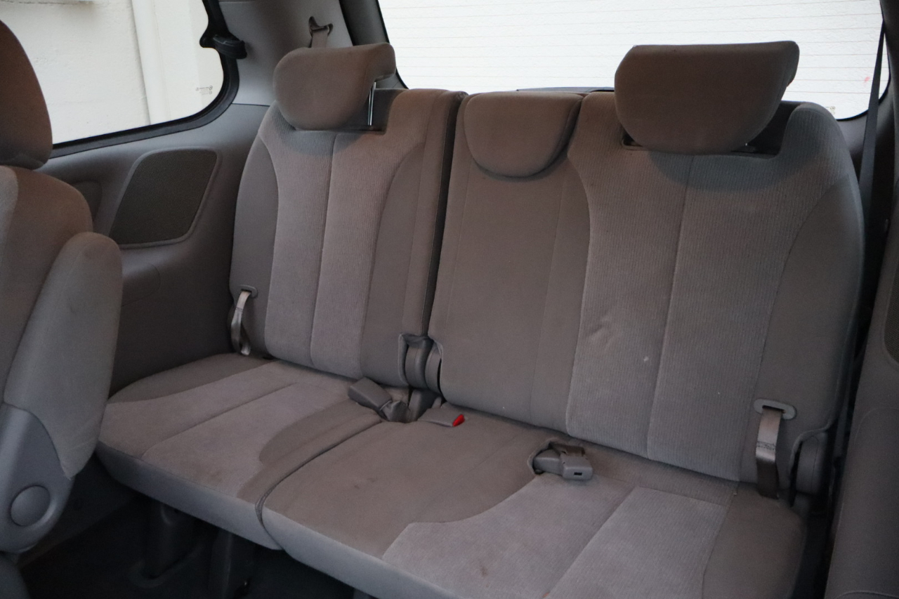 Kia Sedona LX LWB 2012 Kia Sedona LX LWB 2012