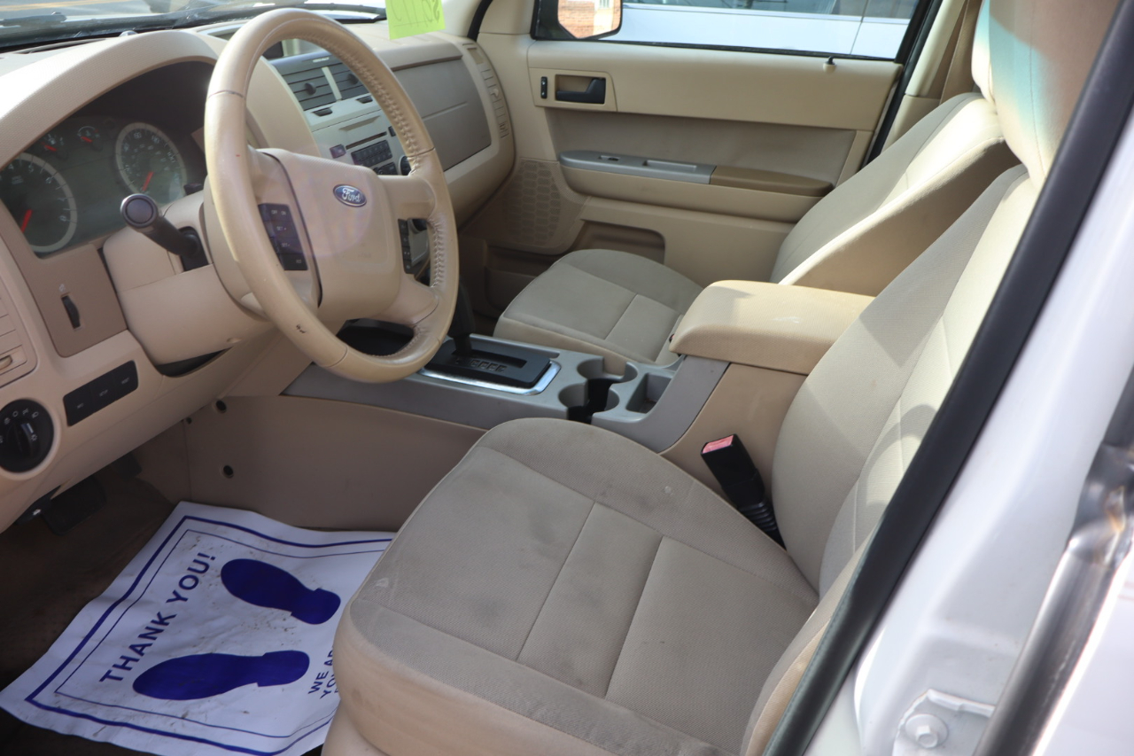 Ford Escape XLT FWD 2011 Ford Escape XLT FWD 2011