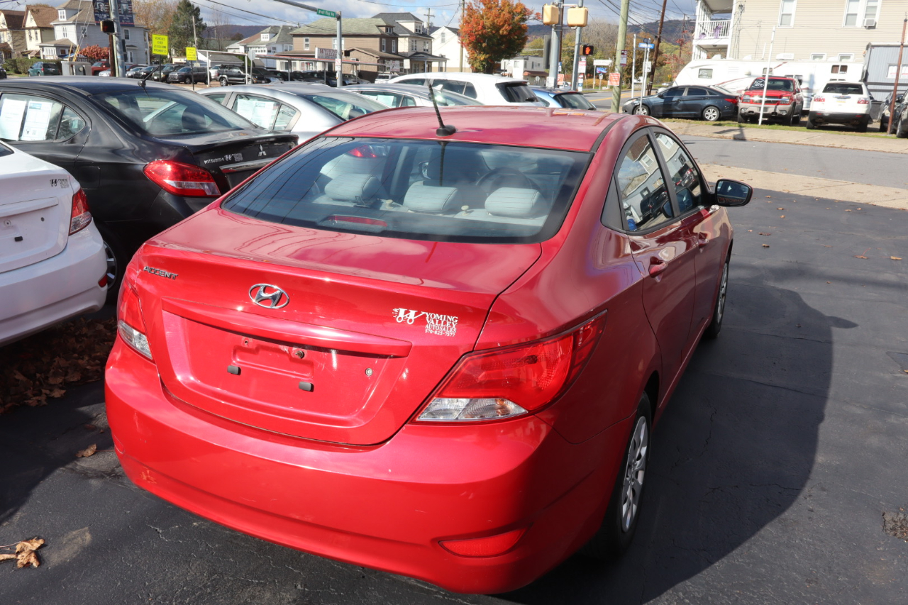 Hyundai Accent GLS 4-Door 6A 2015 Hyundai Accent GLS 4-Door 6A 2015