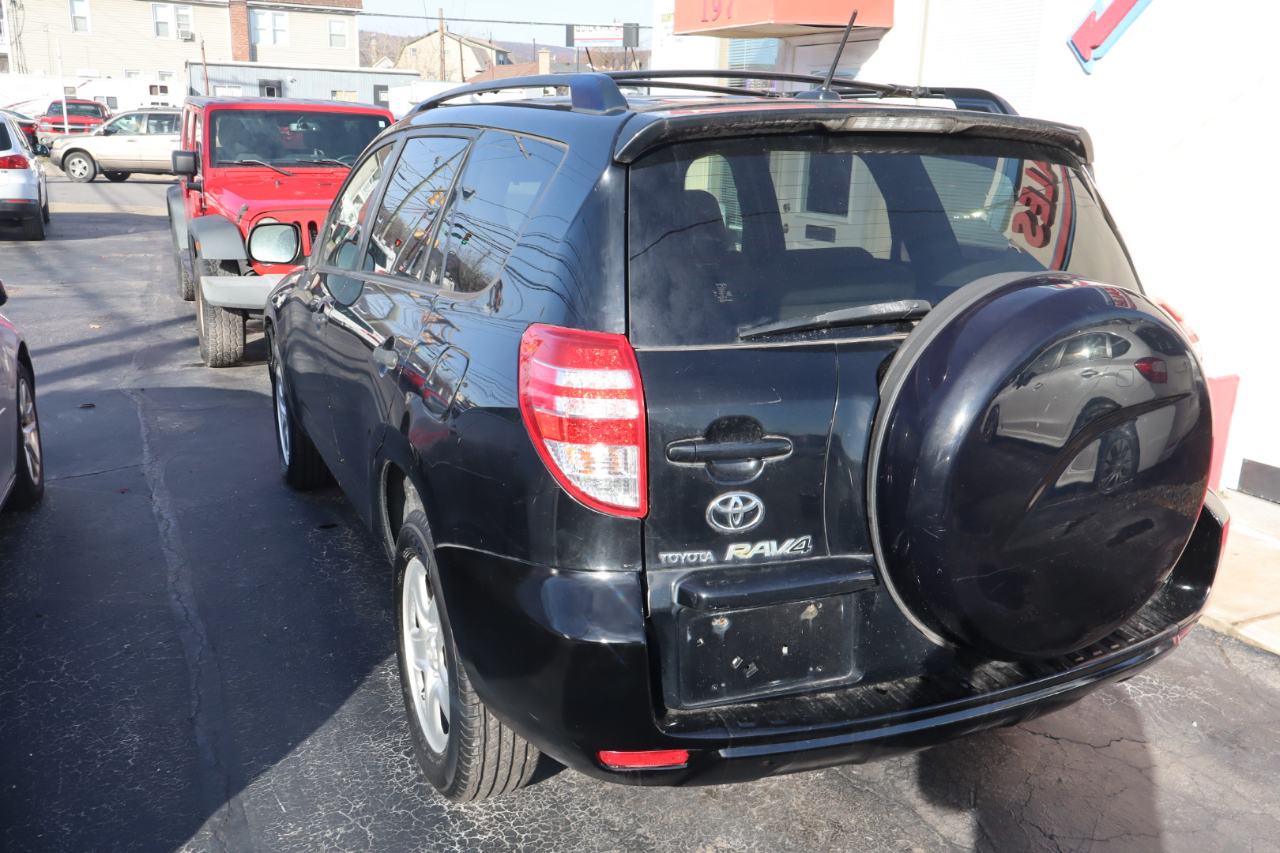 Toyota RAV4 Base I4 4WD 2010