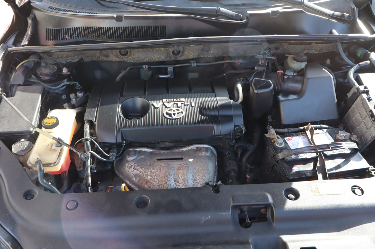 Toyota RAV4 Base I4 4WD 2010