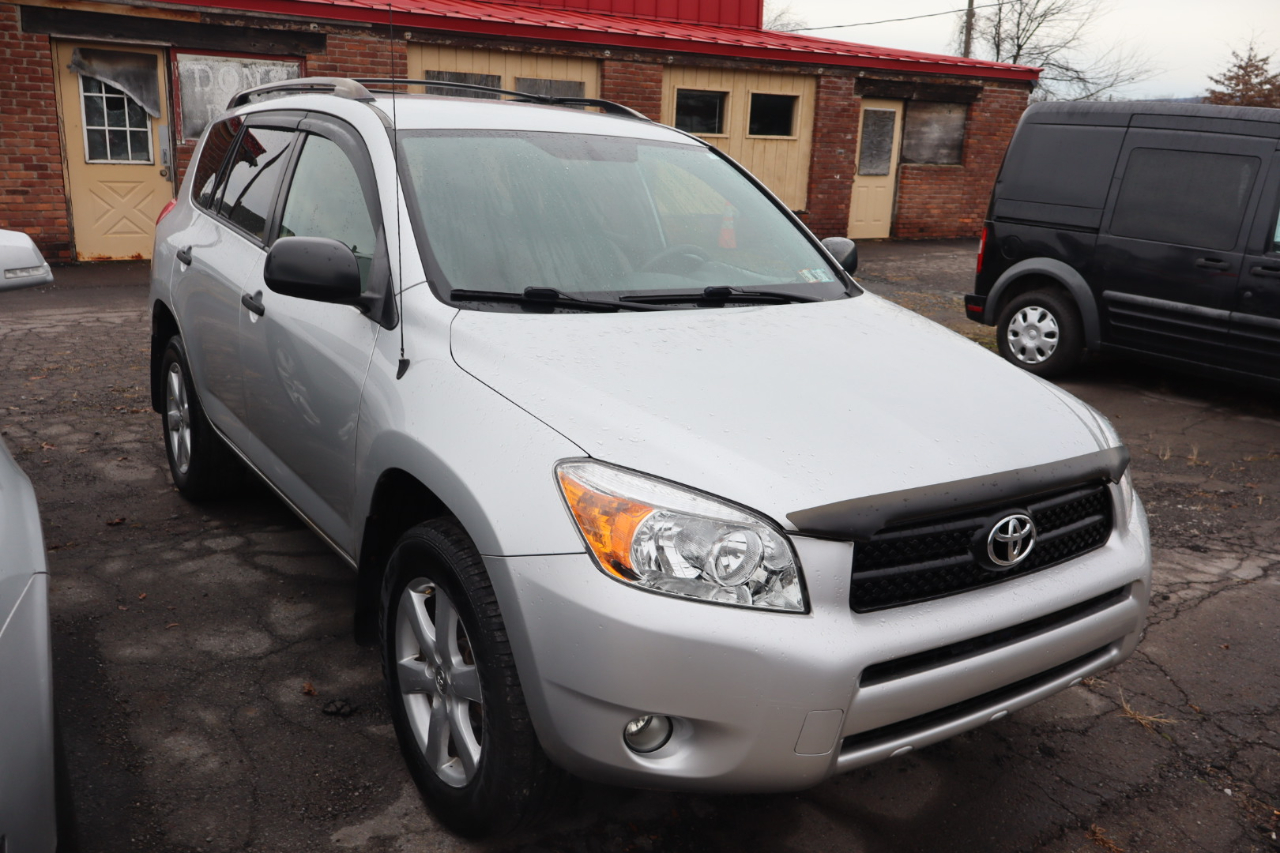 Toyota RAV4 Base I4 4WD 2008
