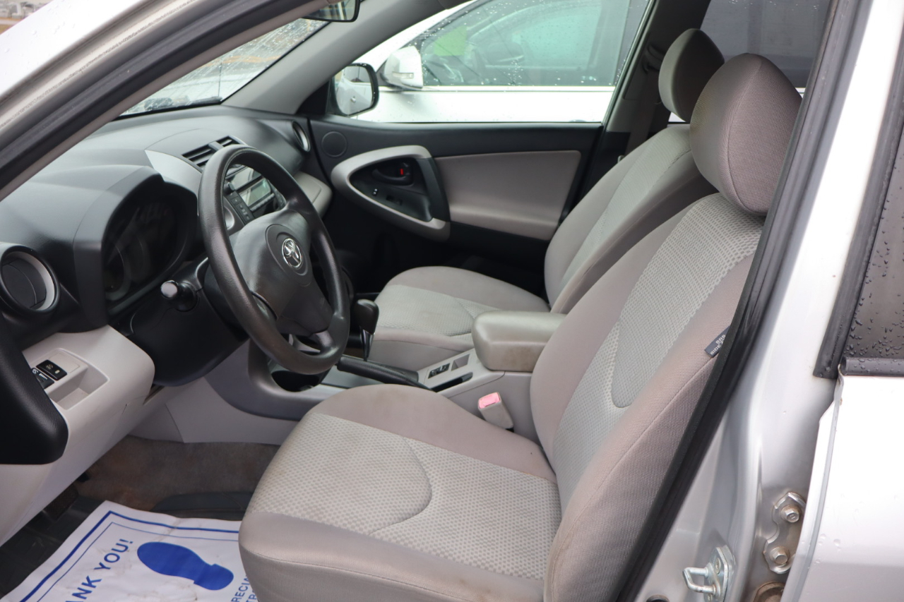 Toyota RAV4 Base I4 4WD 2008