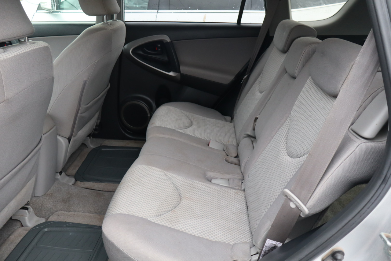 Toyota RAV4 Base I4 4WD 2008